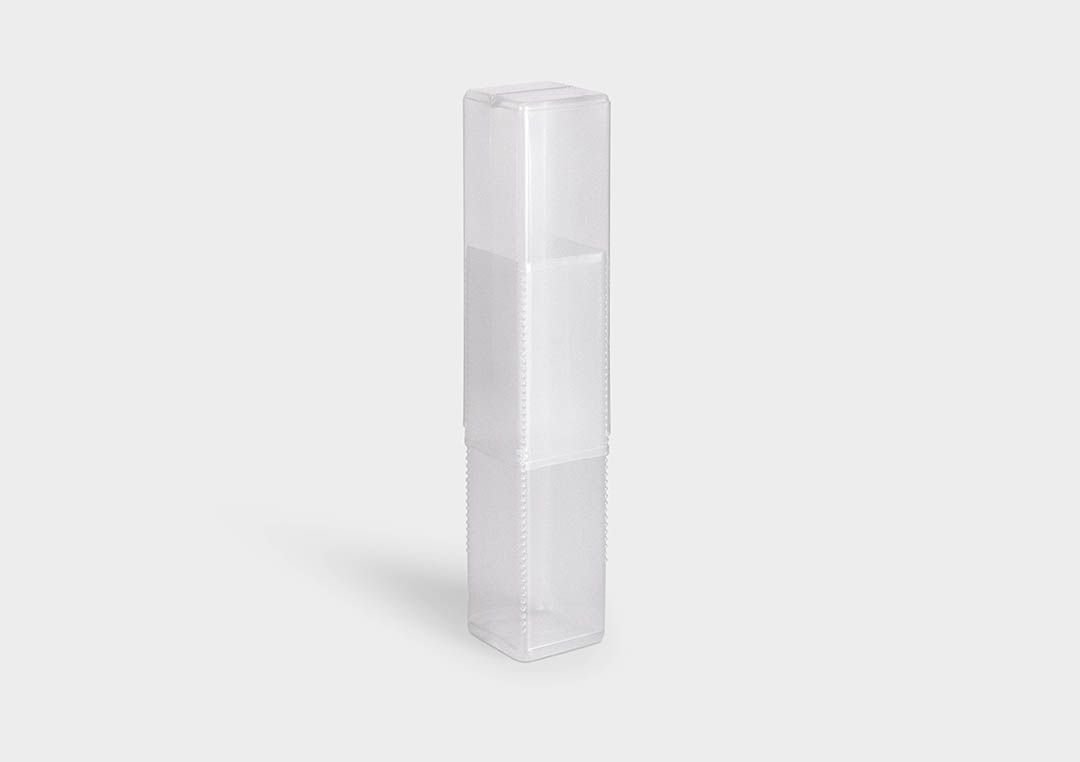 Packaging tube QuadroPack QuadroPack: a square telescopic protective packaging tube with ratchet length adjustment.