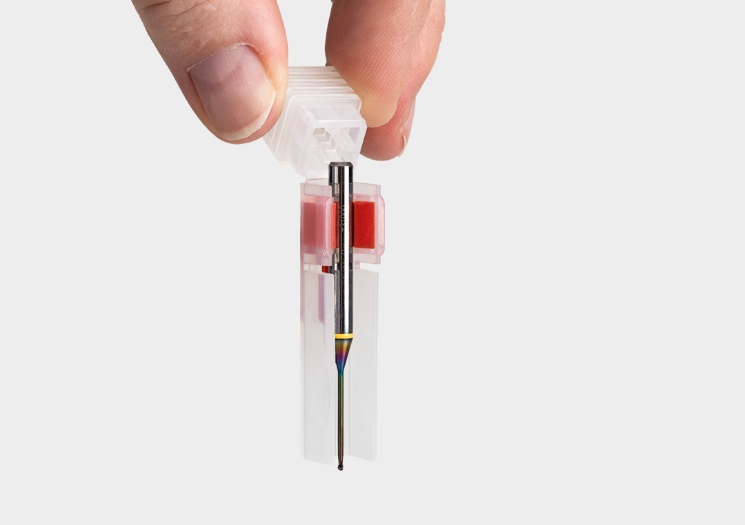 Packaging tube TopPack FoldBack Plastic packaging tube TopPack FoldBack for delicate tool tips.